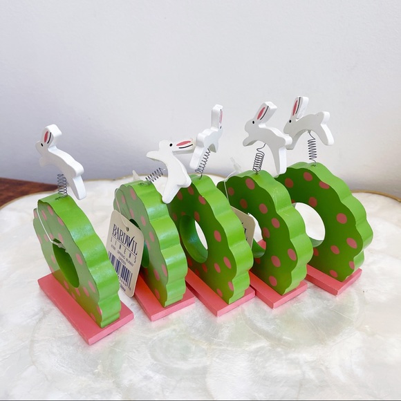 Bardwil Linens Green Pink Wood Bunny Napkin Rings - Picture 3 of 8